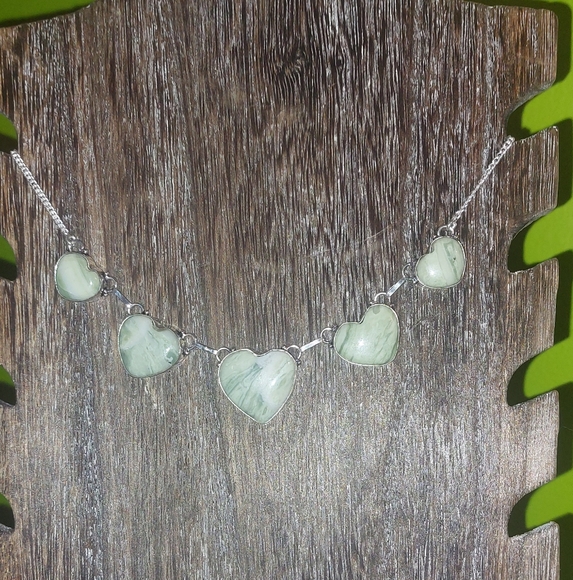 Larsonite 5 Stone Heart Necklace - Picture 2 of 6